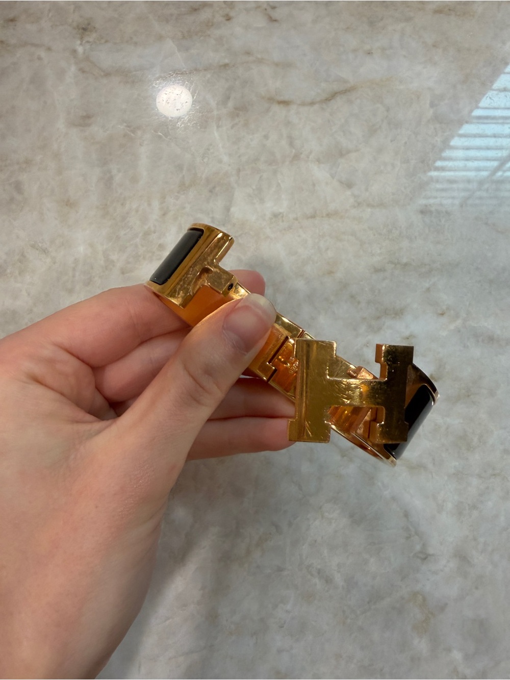 Hermès Clic Clac H Bracelet in Black and Gold - Picture 5 of 8